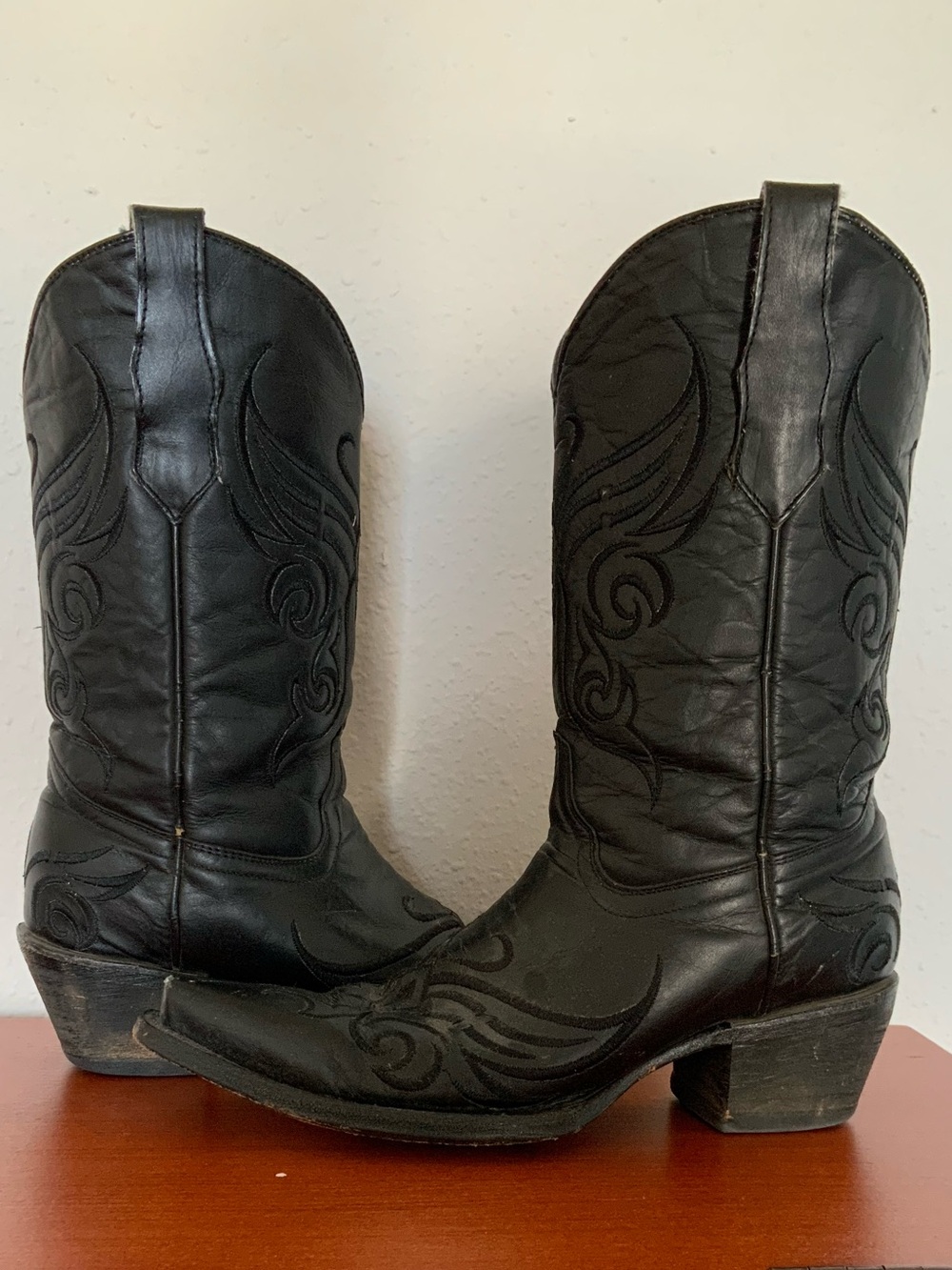 Circle G Black Embroidered Women's Corral Boots 8M